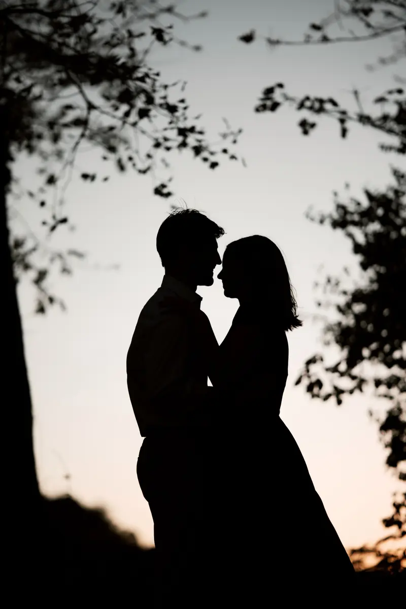 Engagement portrait, intimate and natural